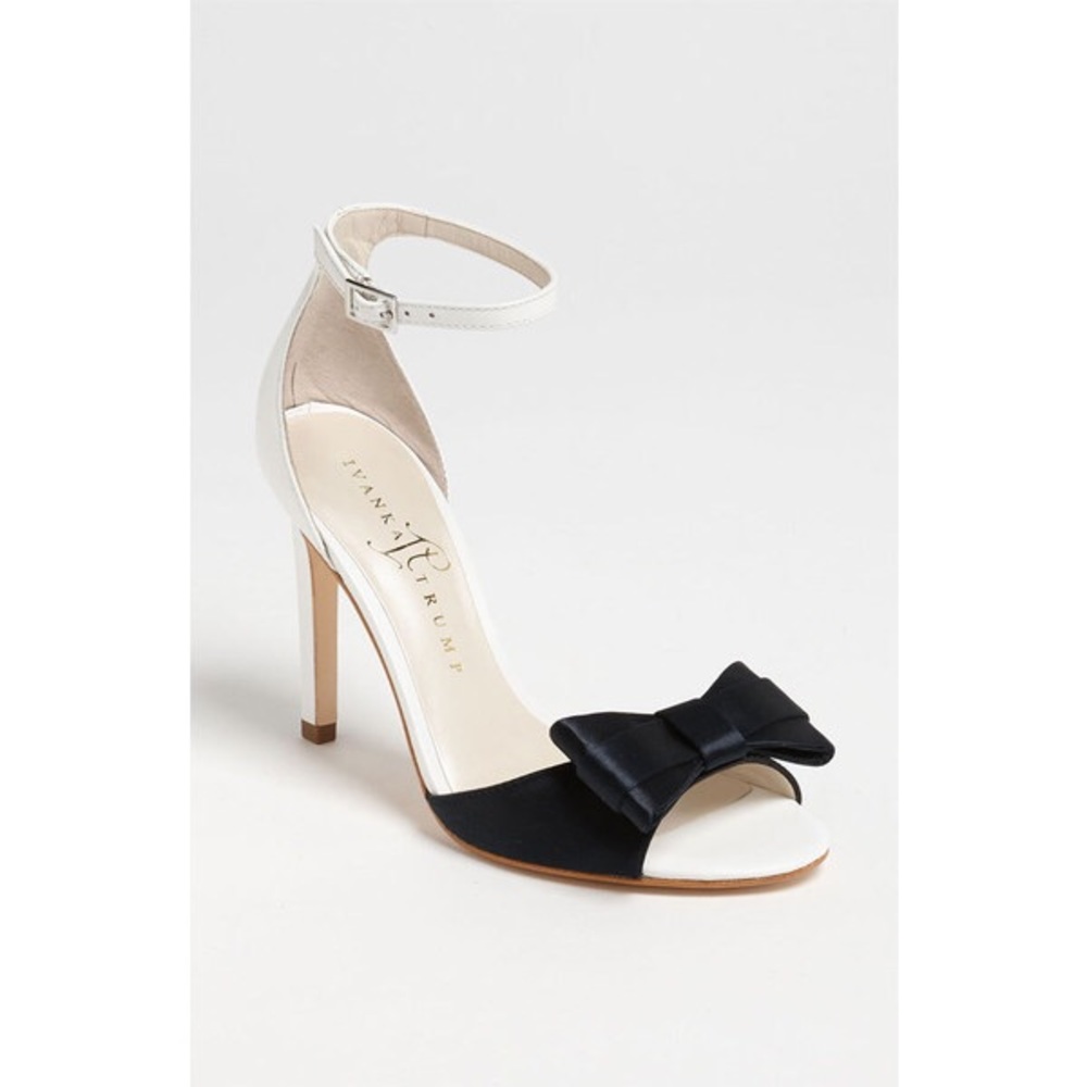 Black and White Bow-Tie Pumps